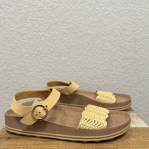 Fantasy Sandals Molly Ankle Strap in Honey Size 37 / 7